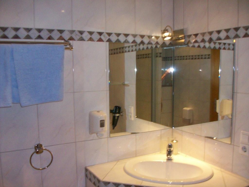 Gasthaus Zum Engel Fischerbach Room photo